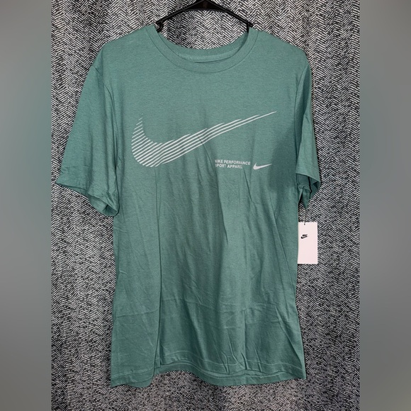 Nike Other - Nike Short Sleeve Tee